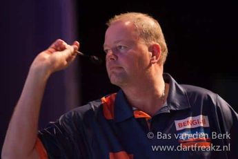 Grand Slam of Darts Van Gerwen wint, Barney verliest nipt