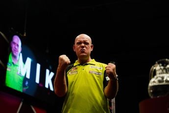 Van Gerwen verslaat Ratajski tijdens Czech Darts Open, Littler gooit record en Humphries en Schindler winnen ook