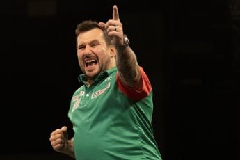 Wales keep World Cup of Darts hopes alive with nail-biting pairs decider win over Austria