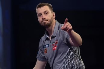 Hempel and Clemens third German duo to reach Last 32 at PDC World Darts Championship