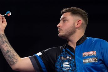 Near nine-dart miss for Williams in straight sets win over Zonneveld at PDC World Darts Championship