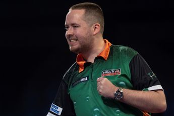 Steve Lennon masters Bates with stunning comeback from 2-0 down to reach the second round at the World Darts Championship