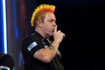 VIDEO: Wright silences anti-Scottish crowd at World Darts Championship with second title