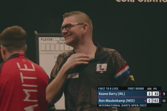VIDEO: Meulenkamp accidentally busts himself with 180 during Barry match at International Darts Open