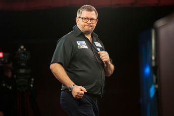Nine-dart hero Wade continues UK Open title defence with Krcmar win, Brilliant Bialecki continues incredible run with Searle win
