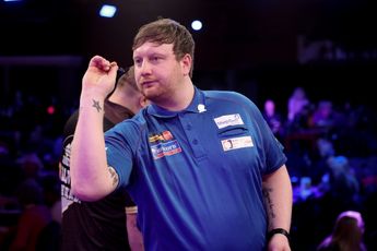 Menzies sails past Hurrell in whitewash win, Greaves breezes past De Graaf as semi-final line-up set at 2022 WDF Lakeside World Championship