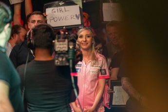 Sherrock returns to winners' circle in PDC Women's Series with Event 11 triumph