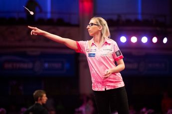 Darts commentator Abigail Davies on evolution of Women's Darts: "The gap between Lisa and Fallon and the chasing pack is closing"