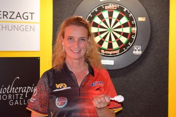 German player urges women to take up darts: 'Men are just as nervous as us at the first time'