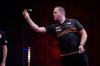 Van Duijvenbode holds his nerve in nail-biting win over Joyce at World Series of Darts Finals