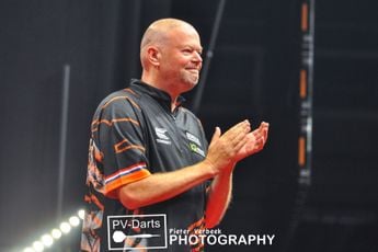 Van Barneveld looks ahead to Wright clash after ‘Whitewash’ win: “I love him to bits but Saturday it’s my stage”