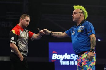 "It’s probably around 500 sets now" - Van den Bergh mind blown by Wright's haul of darts