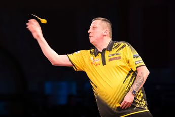 Chisnall produces epic great escape to see off Searle, Wade eases past debutant Rydz as 2023 Masters begins