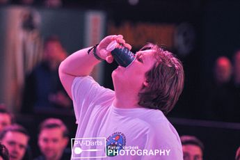 Singer Lewis Capaldi fails to take personalised dartboard after World Championship cameo