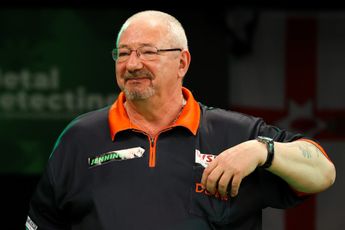 Harbour reacts to knocking out Adams at World Seniors Darts Masters: "Everybody knows how hard it is to play against a mate"