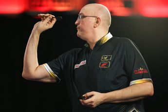 Gilding confirmed as eighth player qualified for Grand Slam of Darts