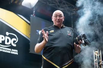 Golden Gilding crushes Clayton with 100% on doubles as Cullen comes through in a deciding leg against Ross Smith at German Darts Grand Prix