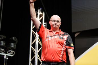 "I'd have been gutted if I'd lost that" - Mickey Mansell edges Peter Wright in last-leg decider at European Darts Grand Prix
