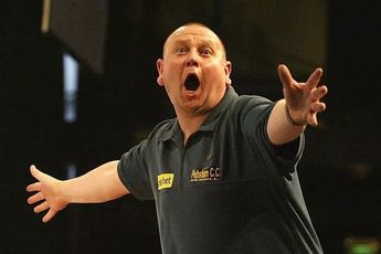 FORGOTTEN DARTERS: Shayne Burgess: three-time major-finalist who ran into Taylor each time