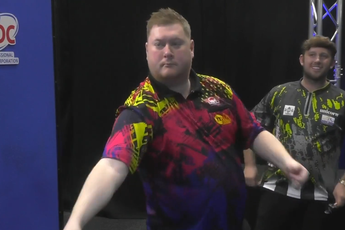 (VIDEO) Fastest nine darter ever? Ricky Evans produces perfection during Players Championship 30