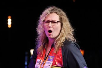 Aileen De Graaf becomes first woman through to Lakeside final with victory over Lisa Ashton