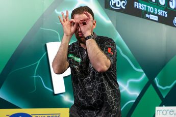 Berry van Peer throws 12 perfect darts in a row at World Darts Championship