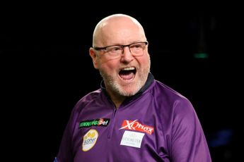 New Seniors World Champion guaranteed as lacklustre Robert Thornton is made to pay by Andy Hamilton