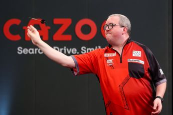 Stephen Bunting hits nine-dart finish during Players Championship 11