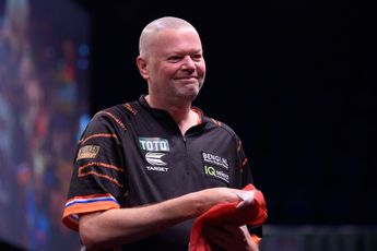 VIDEO: "Rather sushi than pizza and ketchup I keep in the cupboard" - Raymond van Barneveld gets asked all sorts of 'unusual' questions