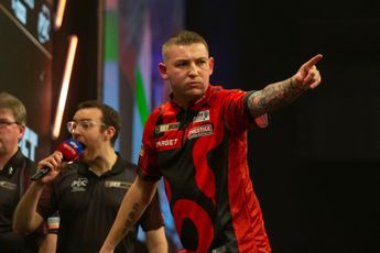 "Walking around the oche he's absolutely morbid" - Nathan Aspinall admits he struggled to deal with methodical Scott Mitchell at UK Open