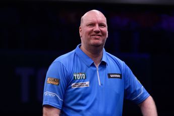 "I try to help where I can, which is often with little things" - Vincent van der Voort attended Premier League Darts as Michael van Gerwen's companion