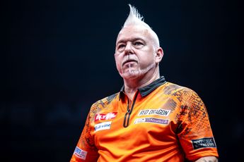 Peter Wright's dismal form continues, dumped out of World Matchplay by Andrew Gilding