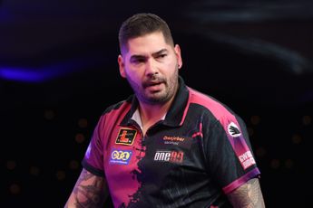 "Played in pain for months and ended up in downward spiral as a result" - Jelle Klaasen looks back on 2017 Premier League campaign