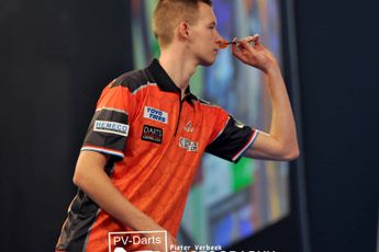 Dutch youngster Nentjes signs with Harrows Darts