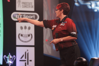 Ashton wins ladies tournament Finder Darts Masters and shows form ahead of PDC World Championship debut