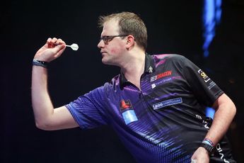 Evans claims third Icons of Darts League win of the week on leg difference