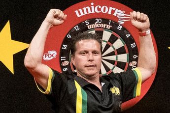 Van der Meer celebrates birthday as he signs with manufacturer Loxley Darts