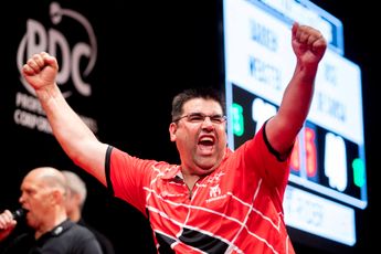 De Sousa completes brilliant clean sweep to win PDC Home Tour Group 25