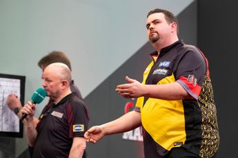 Clemens unterliegt Van den Bergh trotz 101er Average