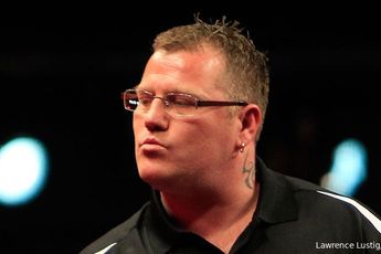VERGESSENE DARTER: Tony 'The Tornado' West lässt van Barneveld im Jahr 2003 mit leeren Händen zurück