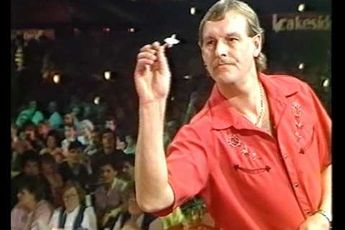 THROWBACK VIDEO: Bob Anderson pakt wereldtitel in 1988 na zege op Lowe in finale