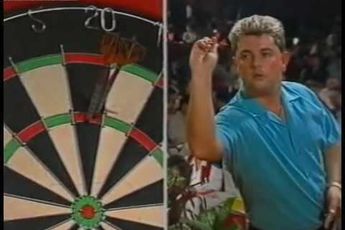 "Na afloop heeft hij geen woord meer tegen me gezegd" - Peter Evison blikt terug op stunt tegen Phil Taylor op World Matchplay 1996