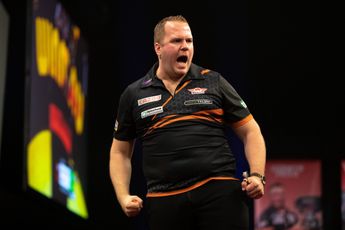 Van Duijvenbode lag enkele dagen wakker van uitschakeling op Grand Slam of Darts: "Totaal niet komen opdagen in die wedstrijd"