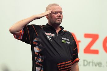 Sterke Van Barneveld wint in Leverkusen en treft Van Gerwen in tweede ronde
