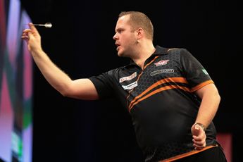 Speelschema zondagmiddag op Baltic Sea Darts Open met onder meer Van Duijvenbode tegen wereldkampioen Smith