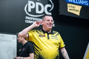 Sterke Chisnall wint tegen Gilding; Soutar knikkert Cullen eruit in Riesa