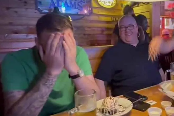 VIDEO: Ross Smith wordt heerlijk beetgenomen door Danny Baggish