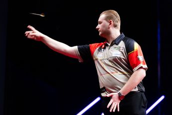 Van den Bergh rekent af met Evans en treft Van Gerwen in kwartfinales