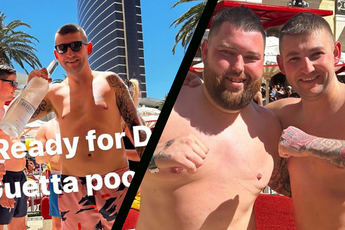 Michael Smith en Nathan Aspinall genieten van Pool Party met David Guetta in Las Vegas