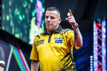 Dave Chisnall en Ross Smith stoten door naar finale op European Darts Open